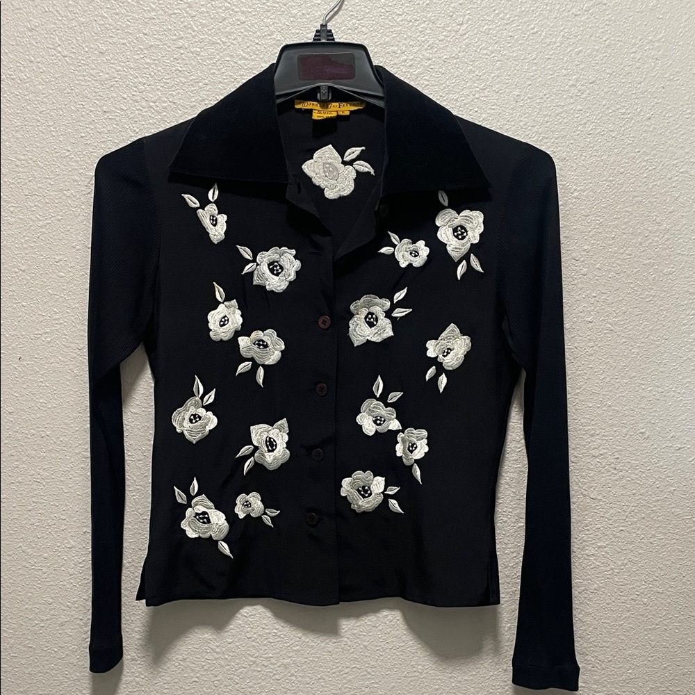 Vintage Workers for Freedom 100% Silk Embroidered Floral Button- Up Blouse